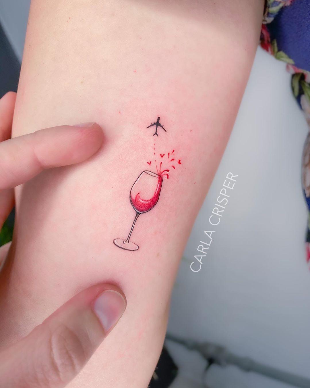 tatuagem taça de vinho