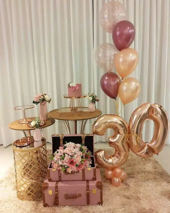 Imagem mostra ambiente decorado para aniversário