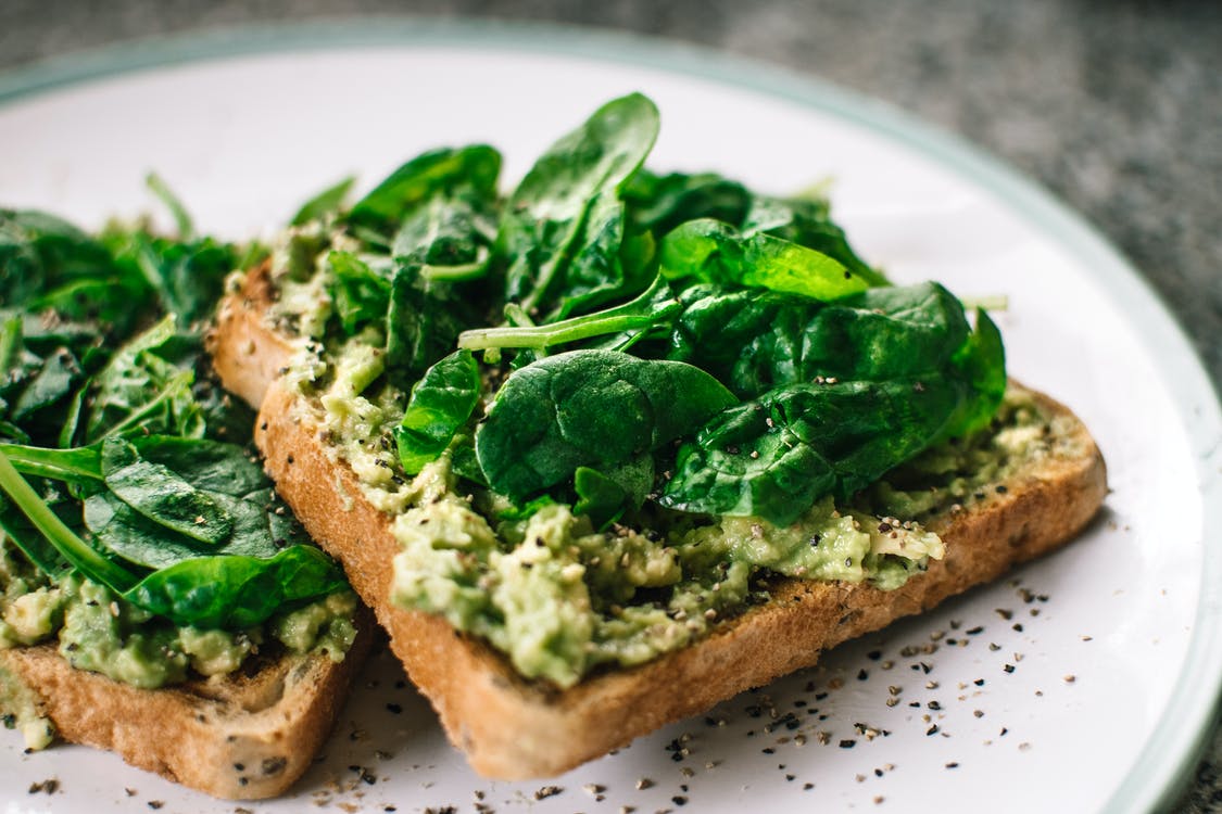 imagem mostra avocado toast