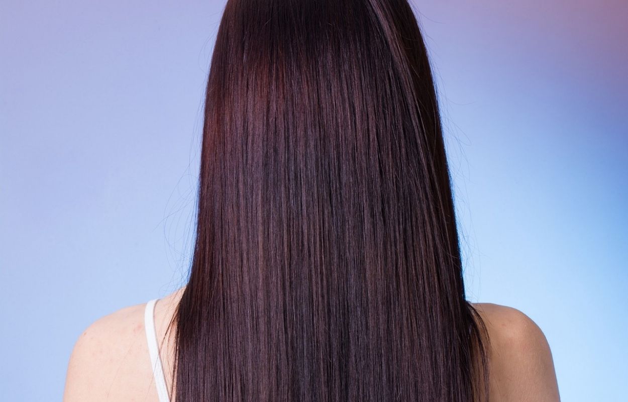 Imagem mostra cabelo alinhado e sem frizz - botox capilar
