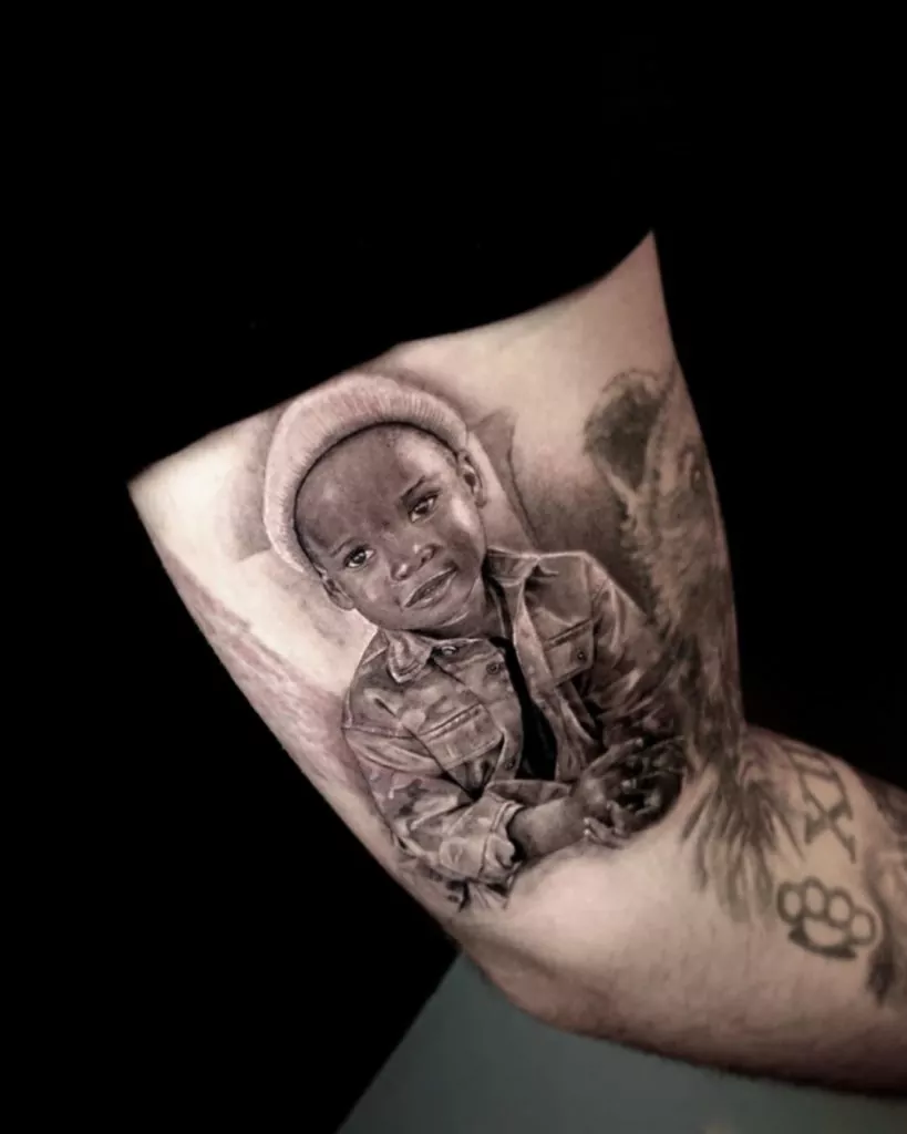 Imagem mostra tattoos de Bruno Gagliasso - tatuagem dos famosos
