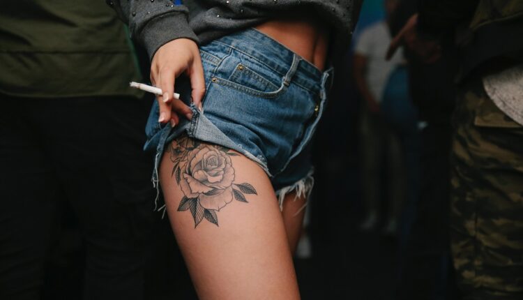 Tatuagens femininas perna