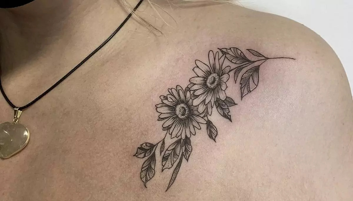 tatuagem feminina ombro 2